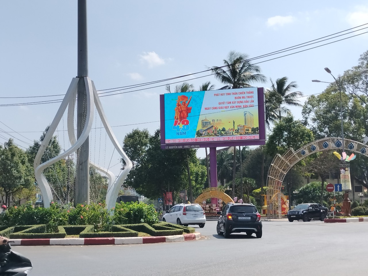 Thành phố Buôn Ma Thuột: Bố trí biển cấm đỗ xe ngày chẵn lẻ, cấm đỗ xe theo khung giờ đối với một số tuyến đường trung tâm thành phố